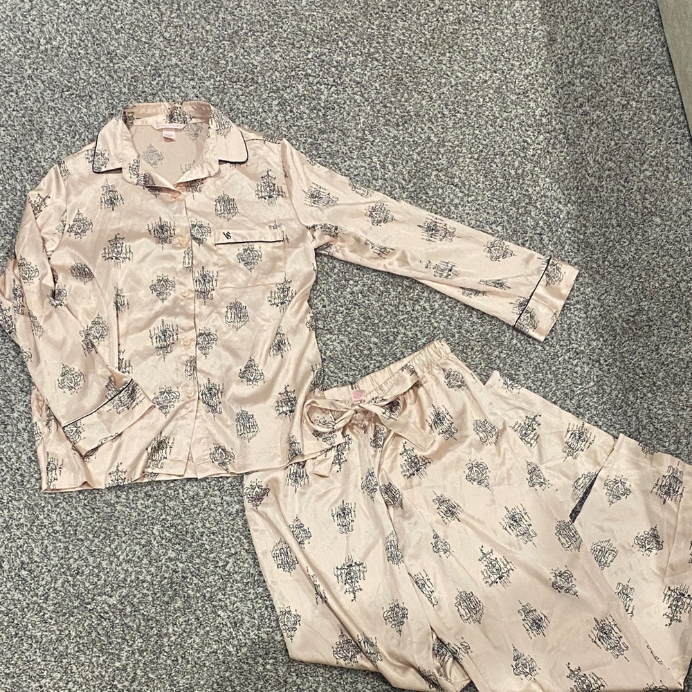 Victoria’s Secret pajama set